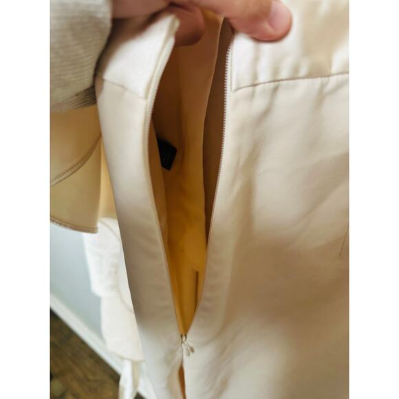 OBANDO COLLECTIVE Women's Ivory White Wide Leg Satin Cape Jumpsuit Size 2 - Picture 7 of 14